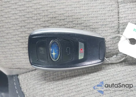 2020 Subaru Outback Premium z USA, uszkodzony, nr VIN 4S4BTAEC0L3117102